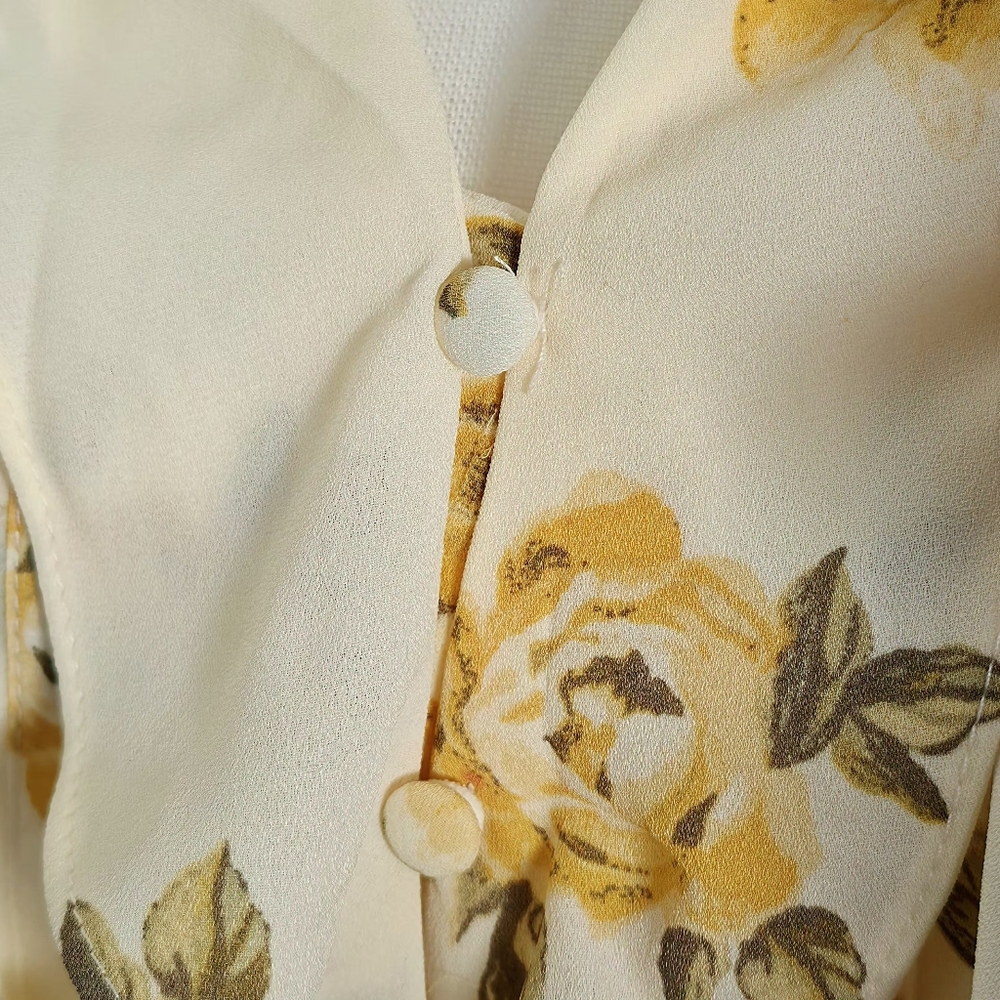 CeCe | Pastel Yellow Floral Print Ruffled Flutter Sleeve Blouse - Picture 3 of 7